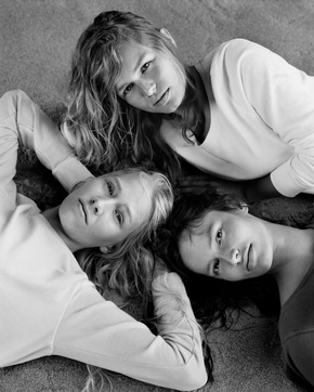 Internationale Premiere - Für MARC O&#039;POLO steht Topmodel Anna Ewers erstmals mit ihren Schwestern vor der Kamera