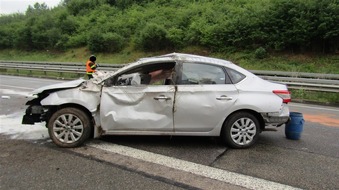 Polizeidirektion Kaiserslautern: POL-PDKL: A62/Glan-Münchweiler, Pkw überschlägt sich, Zwei Schwerverletzte