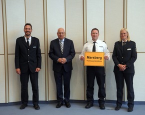POL-HSK: Landrat Dr. Karl Schneider begrüßt 60 neue Polizistinnen und Polizisten im Hochsauerlandkreis