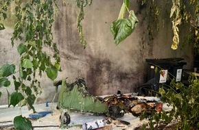Polizei Hagen: POL-HA: M&uuml;lltonnen und Toilettenpapier in &ouml;ffentlicher Toilette in Brand gesetzt