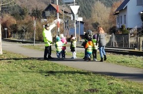 Polizeidirektion Kaiserslautern: POL-PDKL: Verkehrssicherheitsberater mit Kids unterwegs