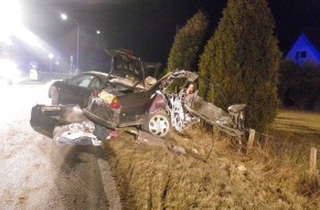 Polizei Düren: POL-DN: Schwerer Verkehrsunfall auf der L327