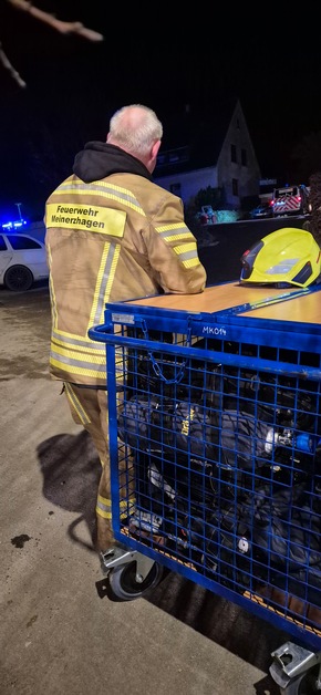 FW Schalksm&uuml;hle: Gro&szlig;einsatz durch Brand in Schalksm&uuml;hle-Everinghausen