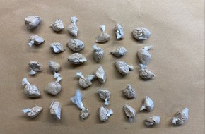 Polizei Duisburg: POL-DU: Alt-Hamborn: Polizisten stellen 31 Bubbles Heroin sicher - Mutmaßlicher Dealer festgenommen