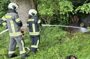 Freiwillige Feuerwehr Aurich: FW-AUR: Brennender Haufen