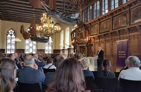 Hochschule Bremerhaven: Seit 50 Jahren erweitert die Hochschule Bremerhaven Horizonte - Ehrung mit Senatsempfang im Bremer Rathaus