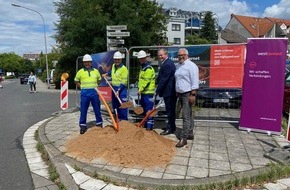 Westconnect GmbH: Pressemeldung: Spatenstich: Westconnect startet Glasfaserausbau in Rodgau Nieder Roden