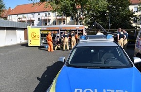 Polizei Paderborn: POL-PB: Feuerwehr untersucht verdächtigen Brief auf Polizeigelände