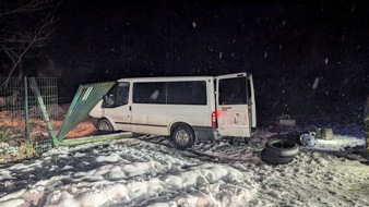 Polizeiinspektion Osnabr&uuml;ck: POL-OS: Osnabr&uuml;ck/Bad Essen: Verfolgungsfahrt durch mehrere Ortschaften - Zwei Tatverd&auml;chtige festgenommen