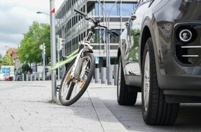 HUK-COBURG: Trendsport Radfahren: Unfälle vermeiden / Scheinbar keine einfache Frage: Wie stellt man sein Rad sicher ab? - Rad gegen Diebstahl versichern