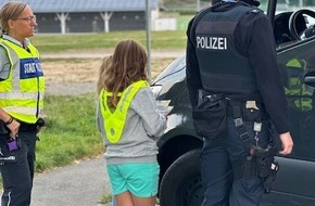 Polizeipräsidium Südhessen: POL-DA: Erbach: Schülerinnen und Schüler verteilen 15 gelbe Karten bei "Blitz für Kids"