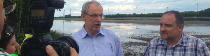 Deutscher Bauernverband (DBV): DBV-Generalsekretär informiert sich über die Hochwassersituation Sachsen-Anhalts - Große Hilfsbereitschaft unter den Bauernfamilien (BILD)