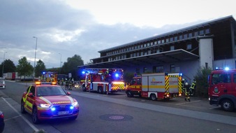 HZA-R: Großangelegte Feuerwehrübung am Zollamt in Furth im Wald