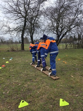FW Lehrte: Stadtjugendfeuerwehr Lehrte richtete Orientierungsmarsch in Sievershausen aus