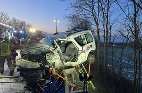 Feuerwehr Minden: FW Minden: Verkehrsunfall B482, mehrere beteiligte Fahrzeuge, 2 Schwerverletzte