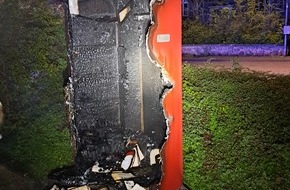 Feuerwehr Detmold: FW-DT: Bücherschrank brennt in Heiligenkirchen