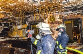 Kreisfeuerwehrverband Calw e.V.: FW-CW: Gaststube einer ehemaligen Gaststätte brennt vollständig aus