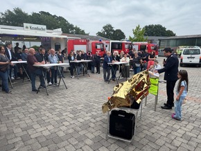 FW-OLL: Familienfest der Feuerwehr Littel mit Fahrzeug- und Drohnenübergabe