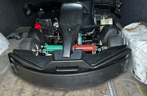 Hauptzollamt Bielefeld: HZA-BI: Illegales Feuerwerk und Steuerhinterziehung/Bielefelder Zoll stoppt Kleintransporter auf A44