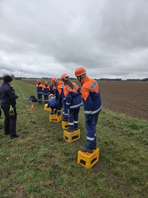 FW Lehrte: Stadtjugendfeuerwehr Lehrte richtete Orientierungsmarsch in Sievershausen aus