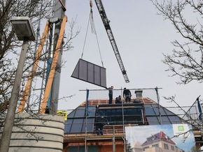 Sonnenhaus-Heizung reduziert Energiekosten und CO2 in Mehrfamilienhäusern und Geschosswohnungsbauten