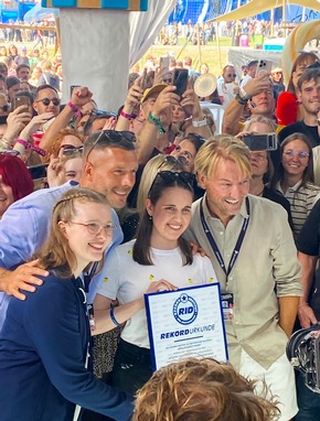 GLÜCKSGEFÜHLE Festival 2025 mit RID-Weltrekord zum Anbeißen – grösster Candy Beach der Welt