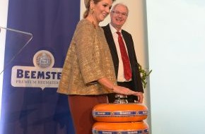 Beemster / Cono Kaasmakers: Ihre Majestät Königin Máxima eröffnet die "grünste Käserei der Welt"
Hypermoderne Technik und echtes Handwerk / Beemster: königlicher Hoflieferant mit Ziel Klimaneutralität 2020