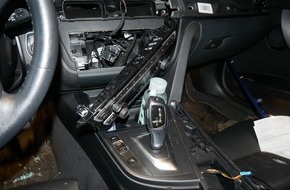 Polizei Rheinisch-Bergischer Kreis: POL-RBK: Bergisch Gladbach - Infotainmentsystem aus BMW ausgebaut