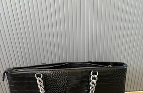 Polizeiinspektion Harburg: POL-WL: Möglicherweise gestohlene Handtasche aufgefunden - Polizei sucht Zeugen ++ Jesteburg - Schalldämpfer von PKW abmontiert und gestohlen ++ Seevetal/A1 - Sprinter abgedrängt