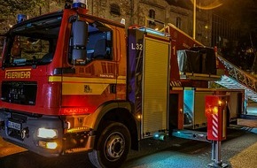 Feuerwehr Dresden: FW Dresden: Update zum Großbrand in Dresden-Leuben - Löscharbeiten pausieren, Brandwache über die gesamte Nacht
