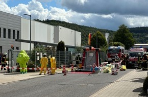 Freiwillige Feuerwehr Finnentrop: FW Finnentrop: Gefahrstoffaustritt in Finnentrop-Frielentrop
