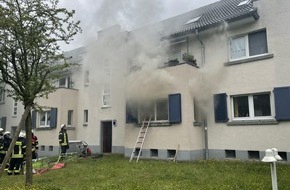 Feuerwehr Mülheim an der Ruhr: FW-MH: Zimmer in Vollbrand - Katze gerettet