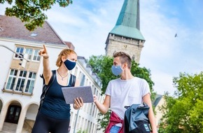 Universität Osnabrück: Zum Studienstart einen OSKA - Universität Osnabrück stellt Studienanfängern 500 Mentorinnen und Mentoren zur Seite - Einmaliges Unterstützungsangebot erleichtert Studienstart im hybriden Wintersemester