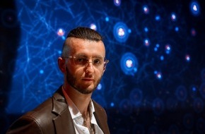 PAUL FUNK 247 GmbH: Warum Sie positives Denken nicht weiterbringt! Paul Funk r&auml;umt mit spirituellen und pseudowissenschaftlichen Mythen auf