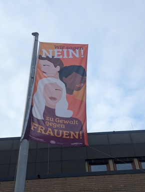 POL-ROW: Orange Day: Polizeiinspektion Rotenburg setzt Zeichen gegen Gewalt an Frauen
