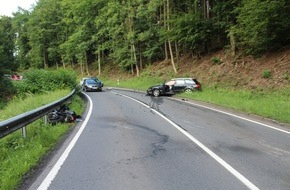 Polizeidirektion Neuwied/Rhein: POL-PDNR: Pressemitteilung der PI Altenkirchen vom 03.06.2018
Verkehrsunfall mit Personenschaden auf der B 256 Gem. Flammersfeld