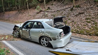 Polizeidirektion Landau: POL-PDLD: Verkehrsunfall unter Drogeneinfluss und ohne Führerschein