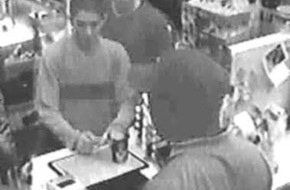 Polizeidirektion Göttingen: POL-GOE: (741) Polizei fahndet mit Foto aus Überwachungskamera nach Dieben