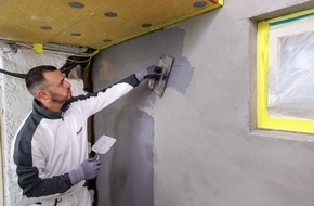 ISOTEC GmbH: Feuchter Keller: Welche Abdichtung passt zum Geb&auml;ude? / Innen oder aussen? Die passende L&ouml;sung ergibt sich erst vor Ort