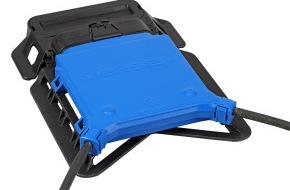 HUBER+SUHNER AG: HUBER+SUHNER lanciert RADOX® SolarBox HM-Blue-Safety mit integrierter Sicherheitselektronik
