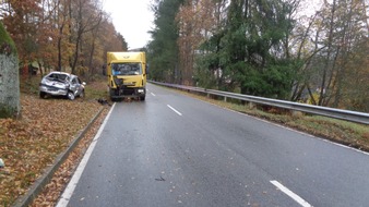 Polizeidirektion Kaiserslautern: POL-PDKL: Verkehrsunfall mit verletzter Frau