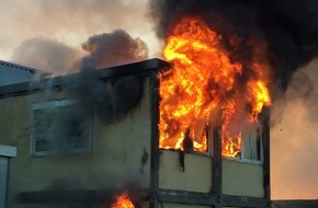 Feuerwehr Dortmund: FW-DO: 23.11.2018 - Feuer in Mitte-Nord,
Brand in einem Baucontainer am Hauptbahnhof