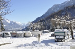 ADAC SE: Zehn ADAC Tipps: So wird Wintercamping zum Erlebnis/Ausprobieren: Mietmobile für die kalte Jahreszeit/Reservieren: ADAC Superplätze fürs Skivergnügen/Bedenken: Isolierung, Wasser, Gas & Schneeschaufel