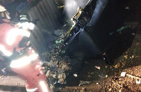 Polizei Mettmann: POL-ME: Müllcontainer in Brand gesetzt - Polizei sucht Zeugen