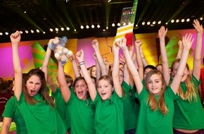 KiKA - Der Kinderkanal ARD/ZDF: Realschule aus Bayern ist "Die beste Klasse Deutschlands" 2012 / Schüler aus Fürstenfeldbruck gewinnen Superfinale im Ersten, Klassen aus Hamburg, Potsdam und Langenau unterliegen knapp (BILD)