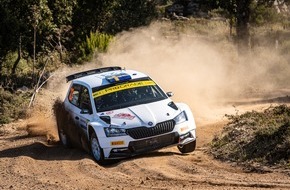 Skoda Auto Deutschland GmbH: Rallye Italien Sardinien: SKODA Privatier Tidemand gewinnt WRC2 und baut Tabellenführung aus