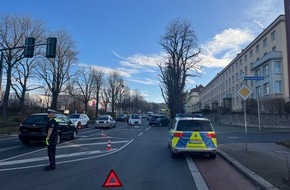 Landespolizeiinspektion Erfurt: LPI-EF: Zusammenstoß in der Arnstädter Straße