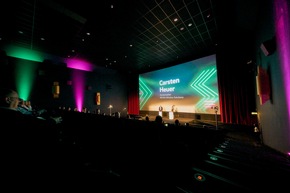 REHAU Window Solutions begeistert mit „REHAU – The Movie Tour“