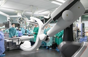 Klinikum Nürnberg: Klinikum Nürnberg rüstet Hybrid-Operationssäle mit innovativen Bildgebungs-Robotern aus