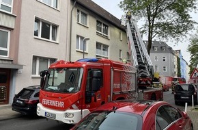 Feuerwehr Essen: FW-E: Wohnungsbrand in der Hagenaustraße - Person aus verrauchter Wohnung gerettet